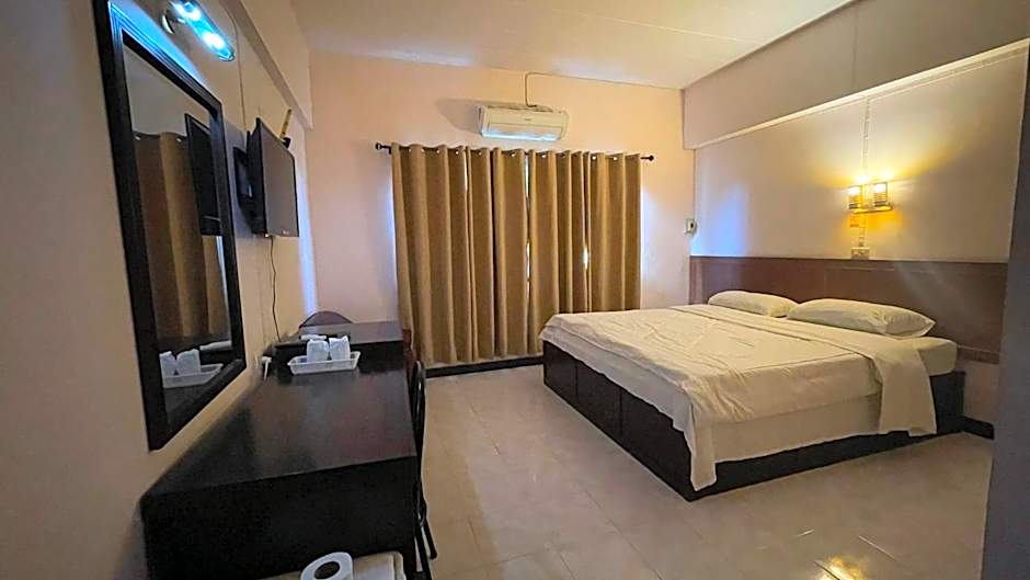 Thaen Thong Hotel
