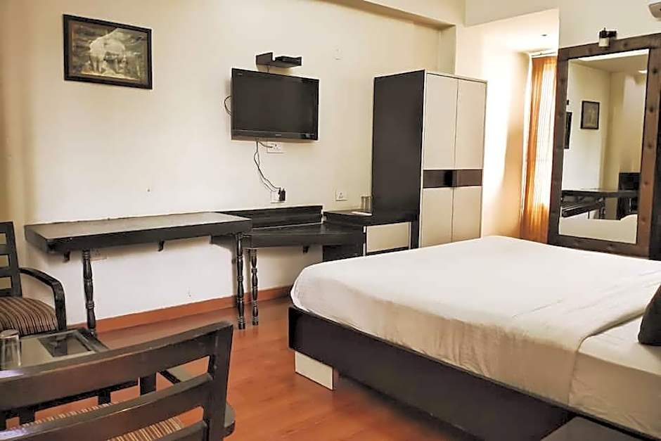 Hotel Anand Retreat Kaushambhi, Ghaziabad