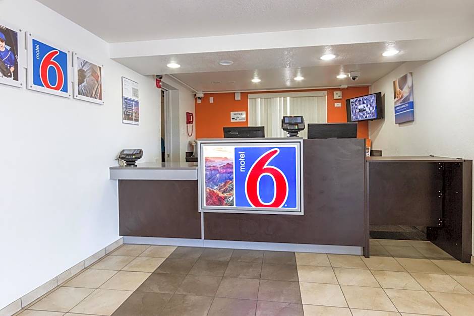 Motel 6-Tempe, AZ - Phoenix - Priest Dr