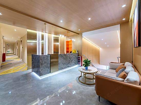 Yilong Hotel