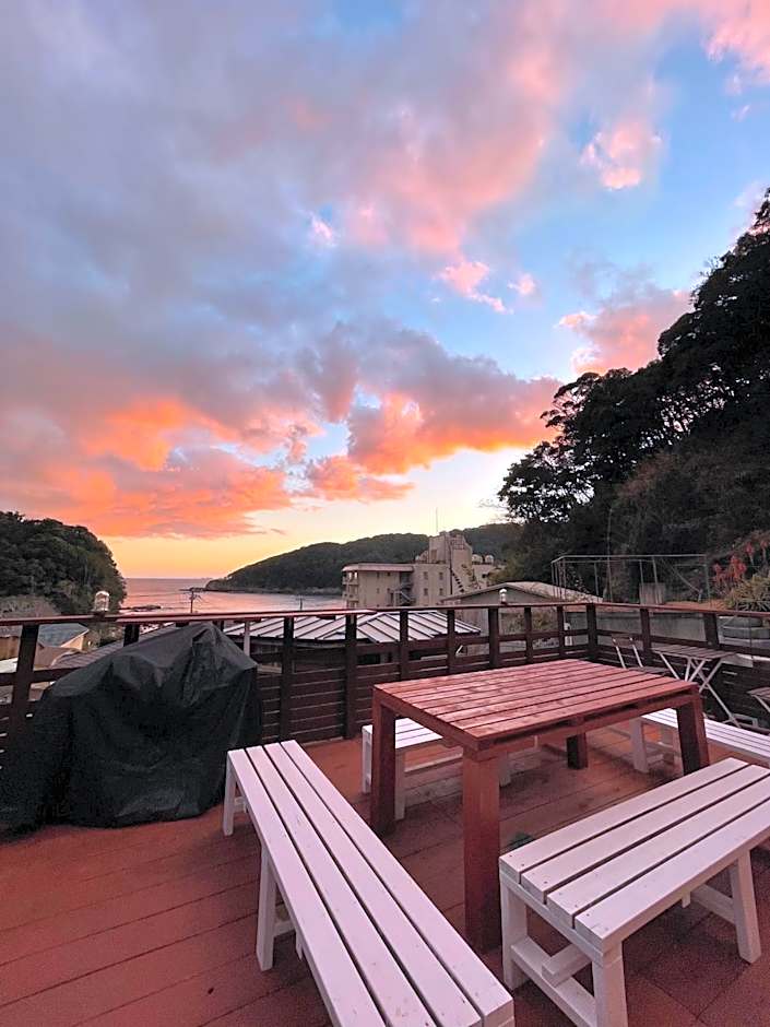 Guesthouse All you need - All rooms have an ocean view!