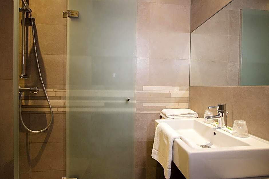 Golden Tulip West Ende