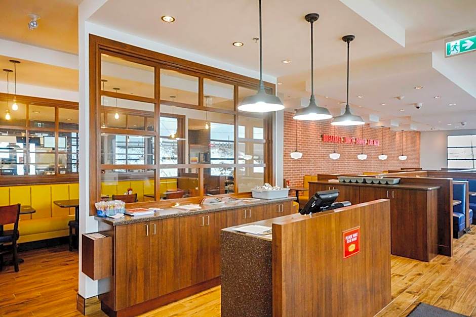 Sandman Signature St. John's Hotel