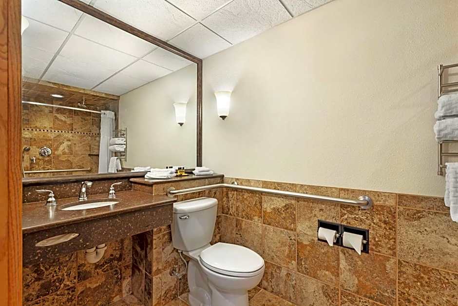 Best Western Plus Longbranch Hotel & Convention Center