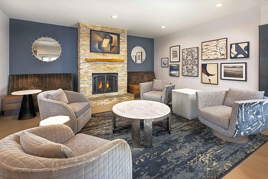 Country Inn & Suites by Radisson Asheville Downtown Tunnel Road