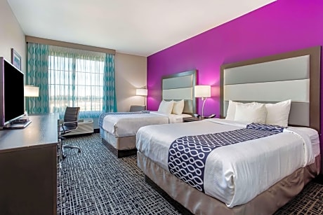 2 Queen Beds Non-Smoking