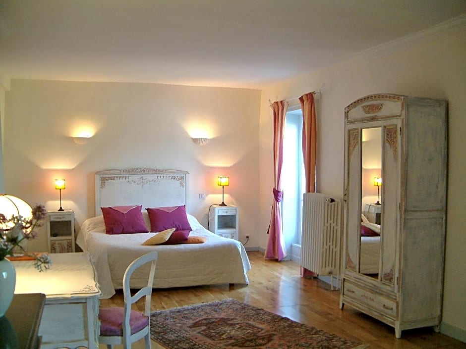 Chambres d'Hôtes "LE CALME"
