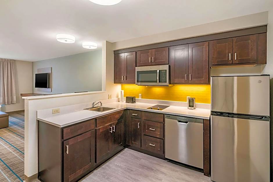 MainStay Suites Spokane Airport