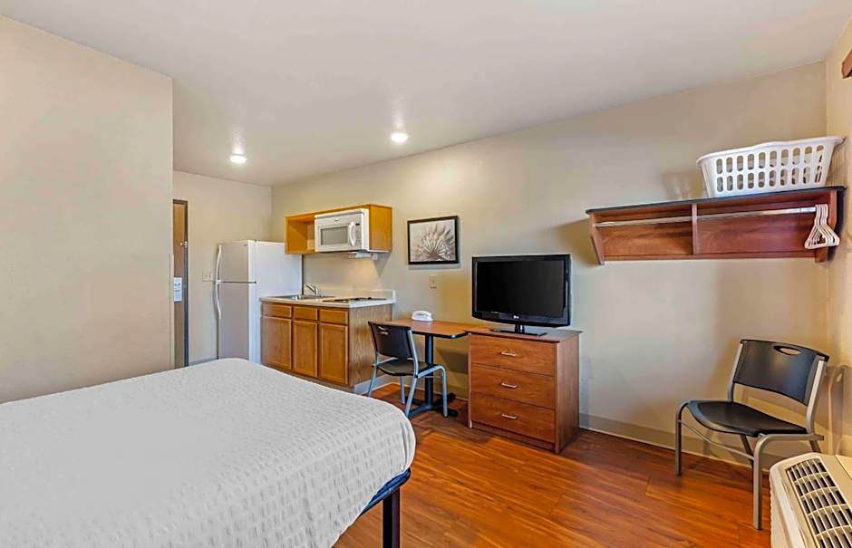 Extended Stay America Select Suites - Cleveland - Mentor
