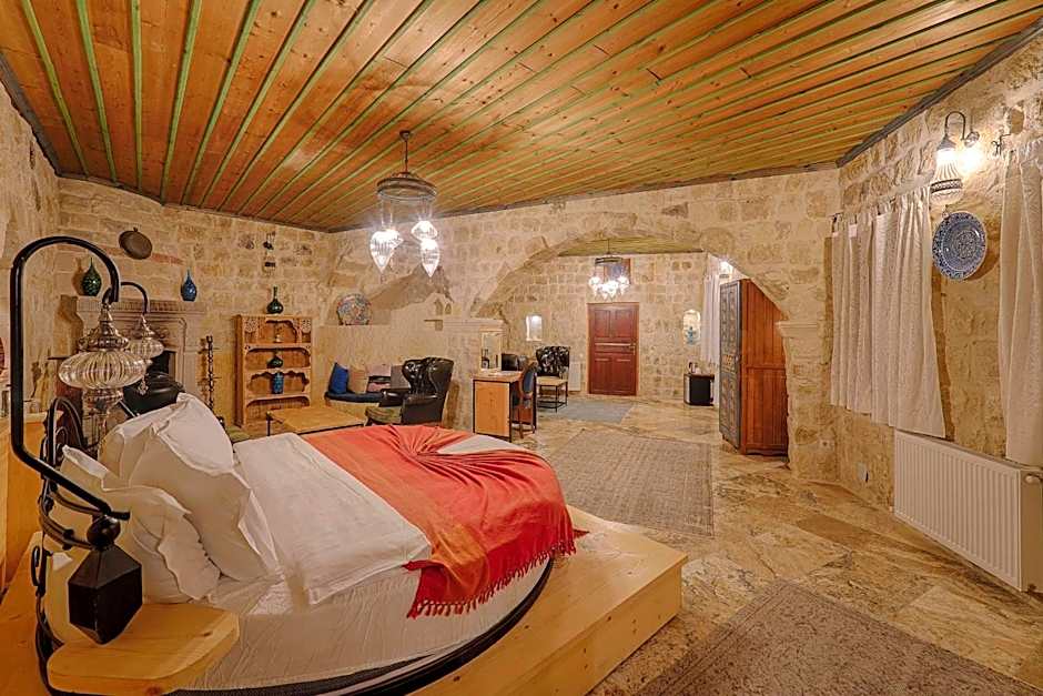 Taru Cave Suites