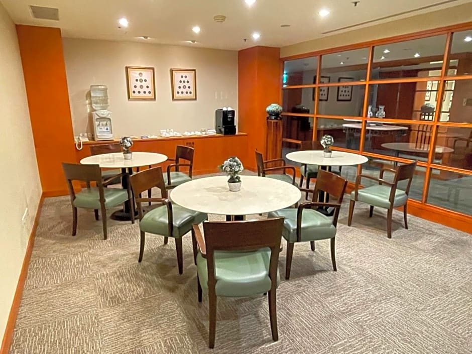 Jungli Le Midi Hotel