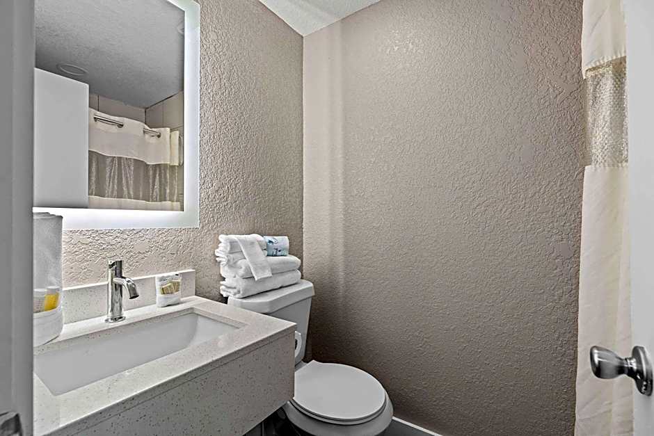 Super 8 by Wyndham Kissimmee-Orlando