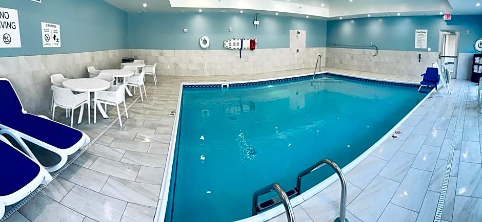 Holiday Inn Express & Suites Muskegon - Grand Haven By IHG