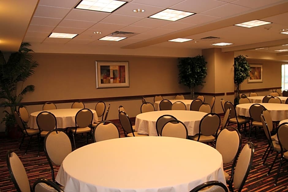 Holiday Inn Express Hotel & Suites Chehalis - Centralia By IHG