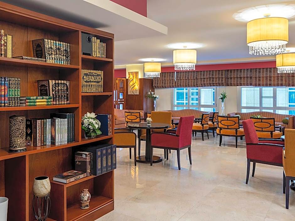 Anwar Al Madinah Movenpick Hotel