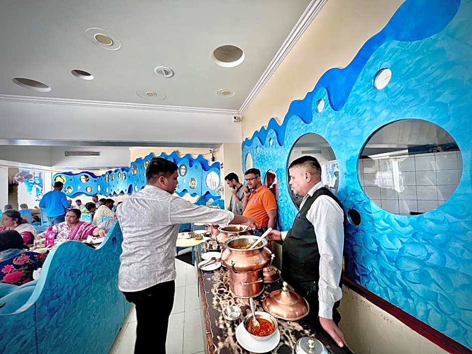 Hotel Samrat International