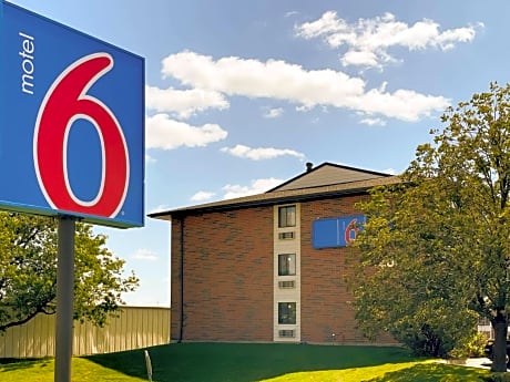 Motel 6 Elk Grove Village - O'Hare