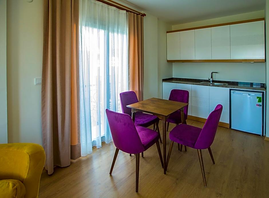 Clementin Suits Sigacık