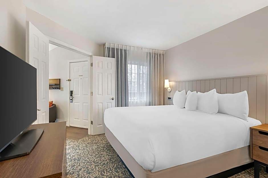 Sonesta ES Suites Dulles Airport
