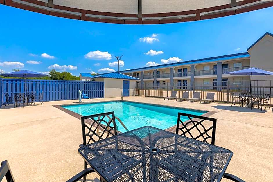 Days Inn by Wyndham Temple