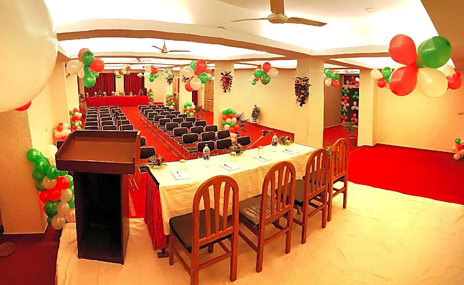 Hotel Mangal Regency – Indore, OH