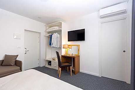 Double or Twin Room with Extra Bed