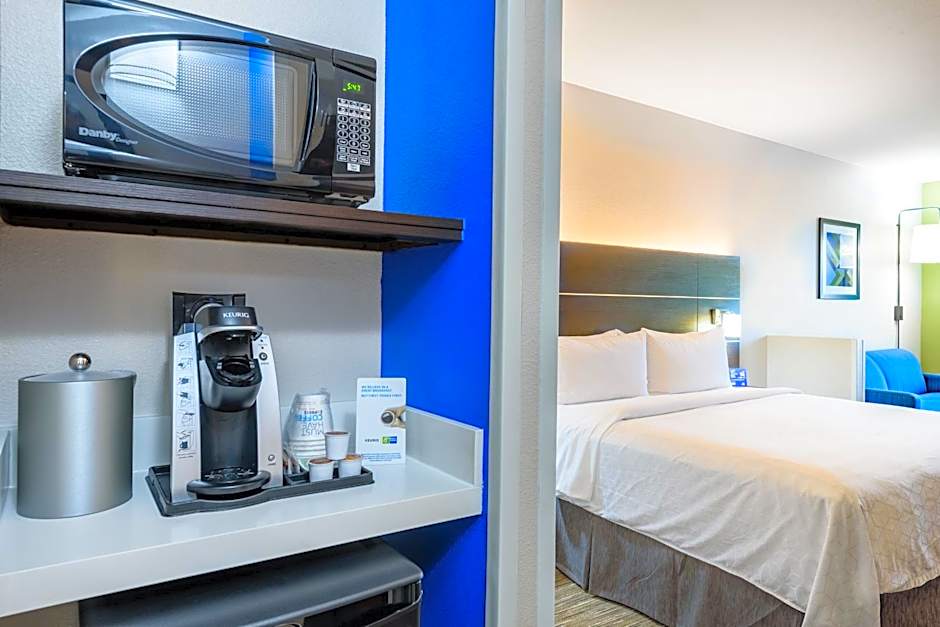 Holiday Inn Express Hotel and Suites Bastrop By IHG