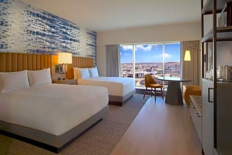 Queen Room with Two Queen Beds and Roll-In Shower - Mobility Access/City View