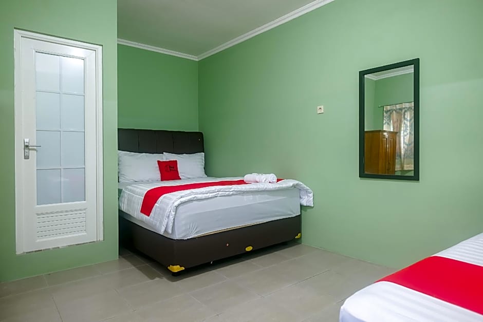 RedDoorz Syariah @ Omahe Qoema 3 Yogyakarta