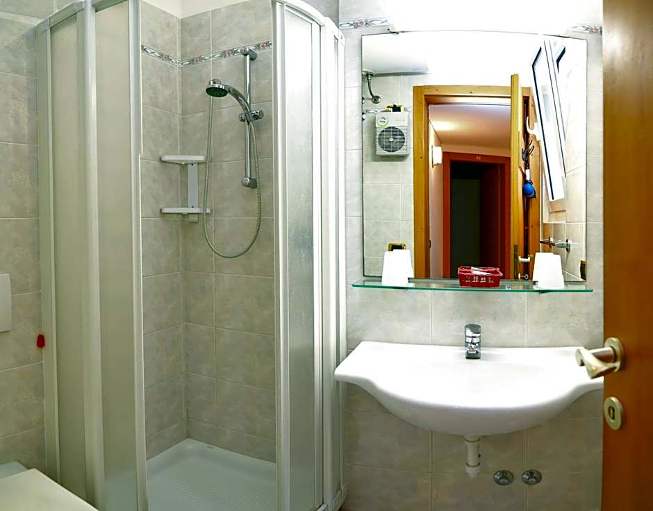 Front Lake Apartment Bardolino