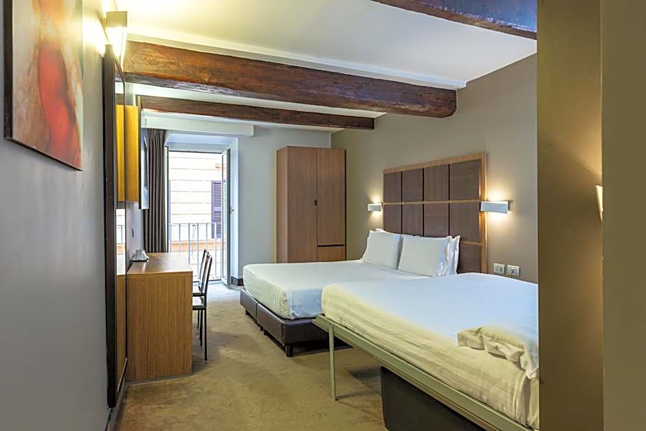 Photo 1 of 7 of Quadruple Room