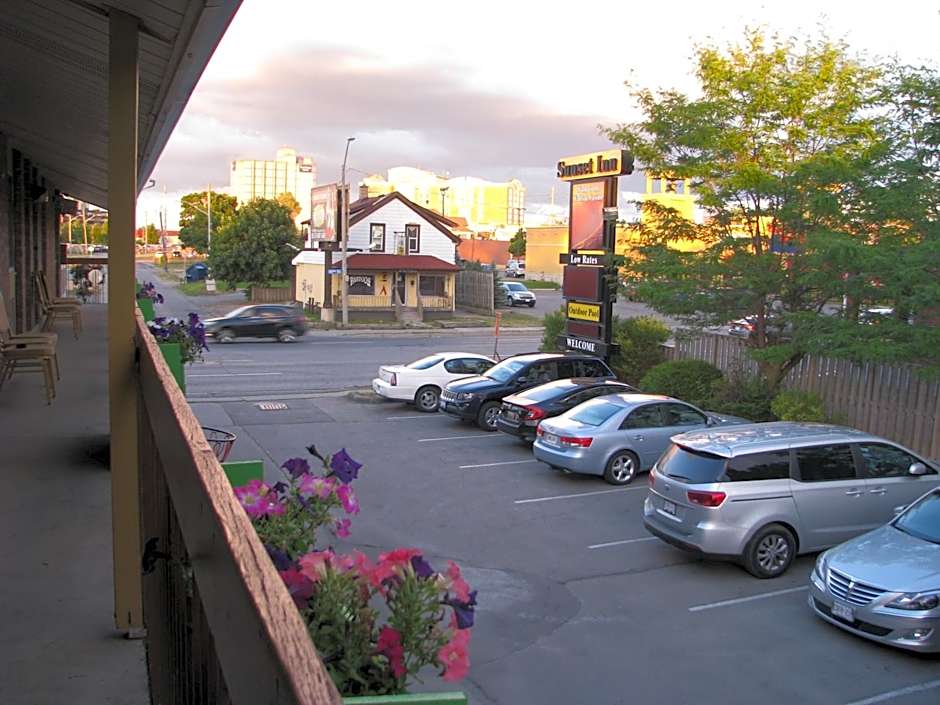 Sunset Inn