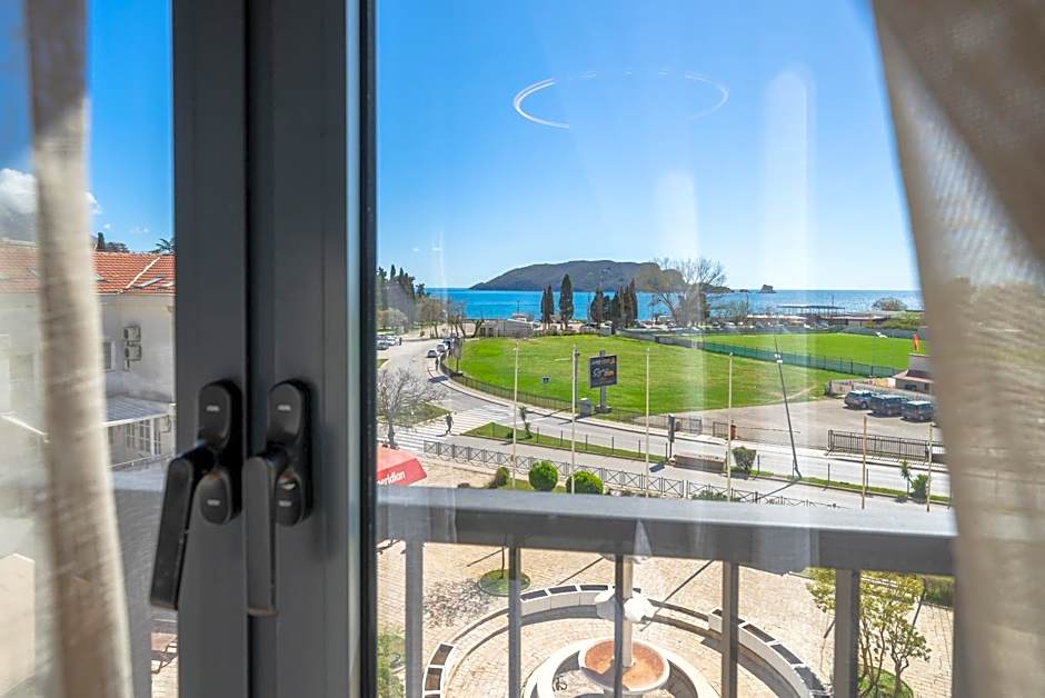 Hotel Millennium by Aycon