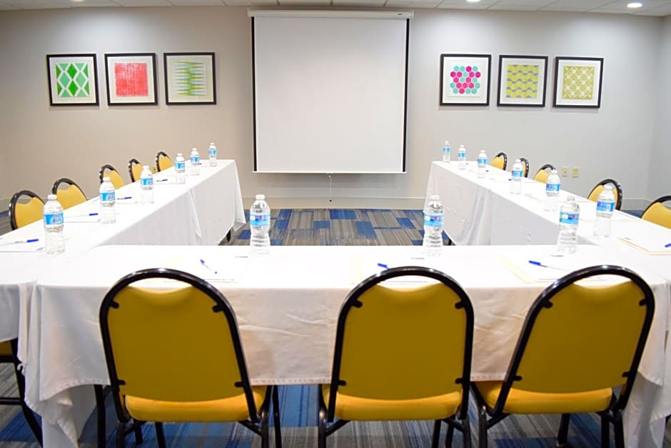 Holiday Inn Express Hotel & Suites Pensacola West I-10 By IHG