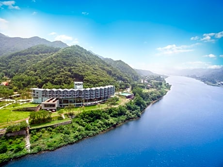 Midas Hotel and Resort