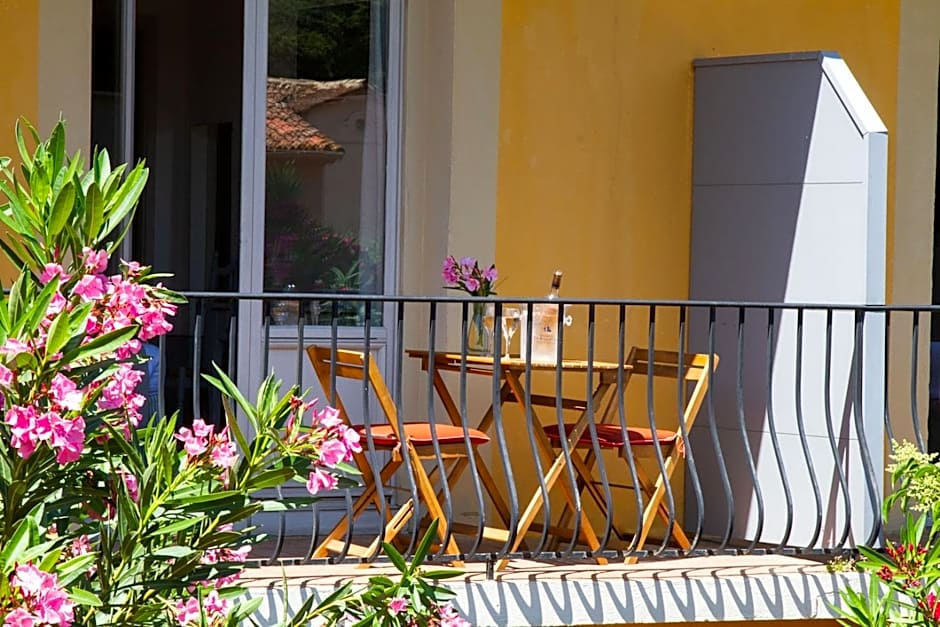 La Bastide Du Port - Hôtel de Charme
