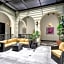 Decanter Hotel