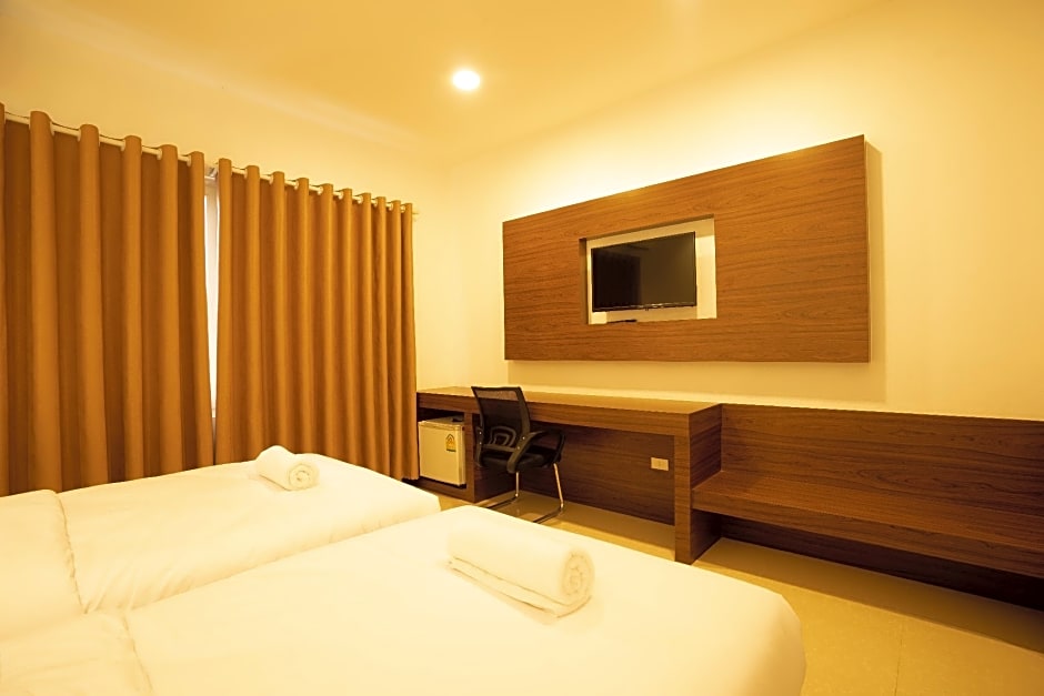 Intouch Riverside Hotel