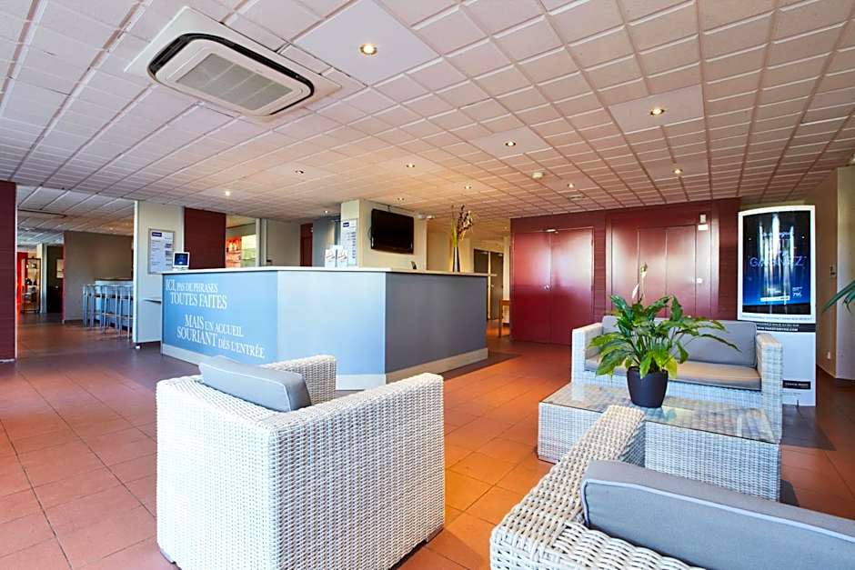 Kyriad Toulon Est Hyeres La Garde