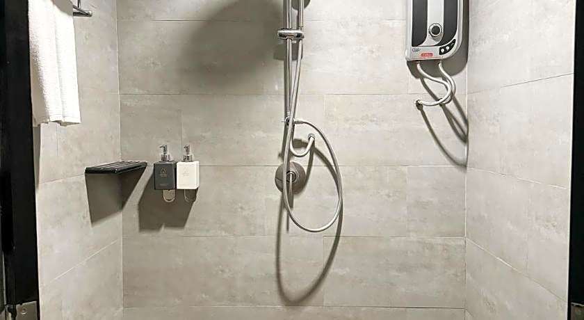 Amphawa Na Non Hotel & Spa