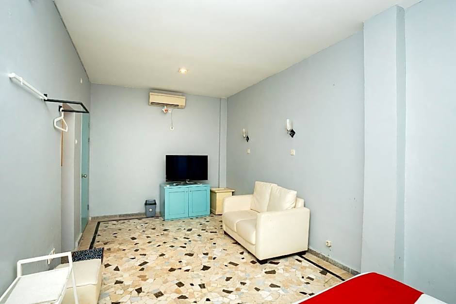 RedDoorz near RSUD Kota Mataram