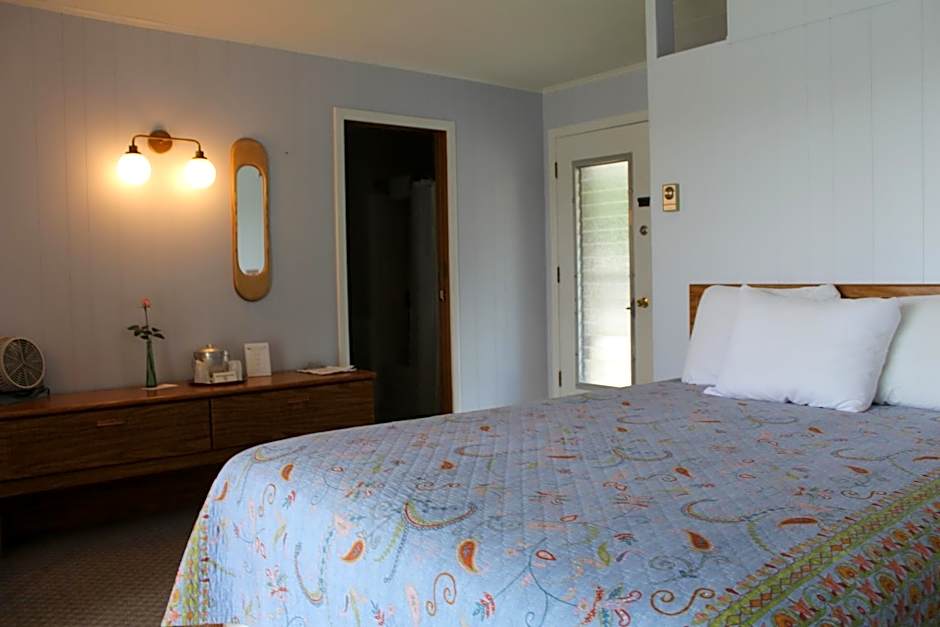 Sandy Point Motel