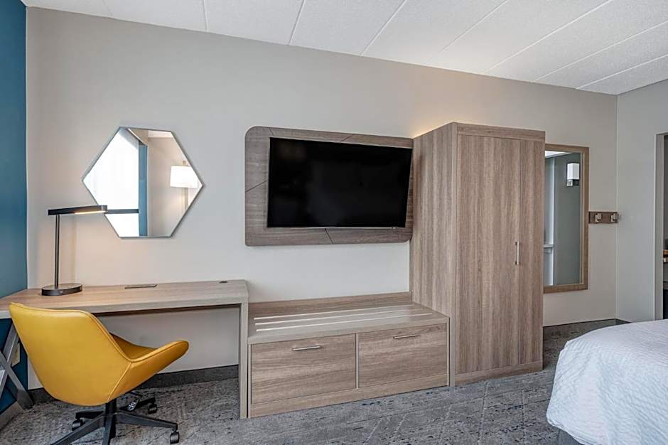 Holiday Inn Express Hotel & Suites Columbus Airport By IHG