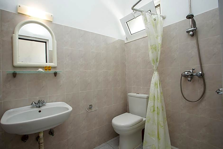 Dias Studios & Suites