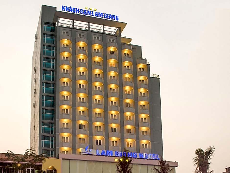 Lam Giang Hotel