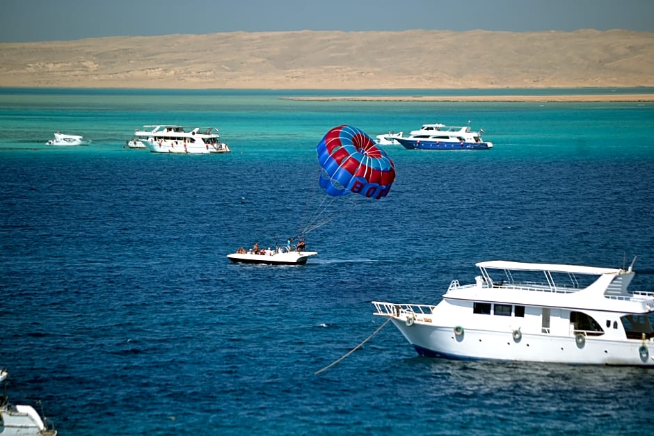 Dexon Roma Hotel & Aqua Park