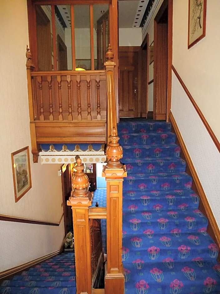 Somerton House Hotel