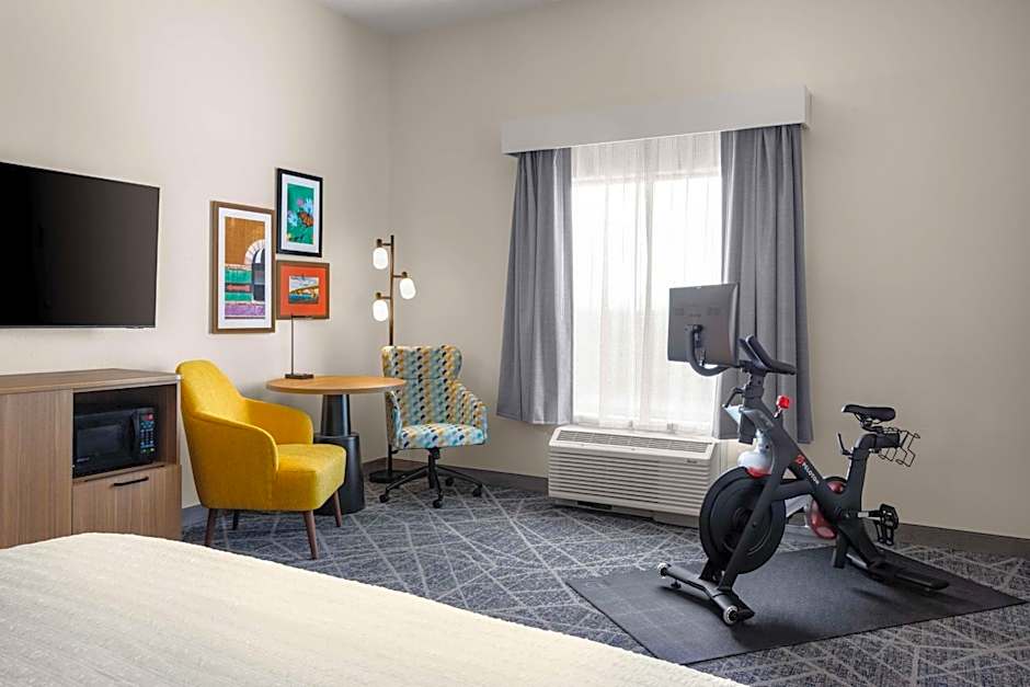 Hampton Inn By Hilton & Suites Moline-Quad City International Airport, Il