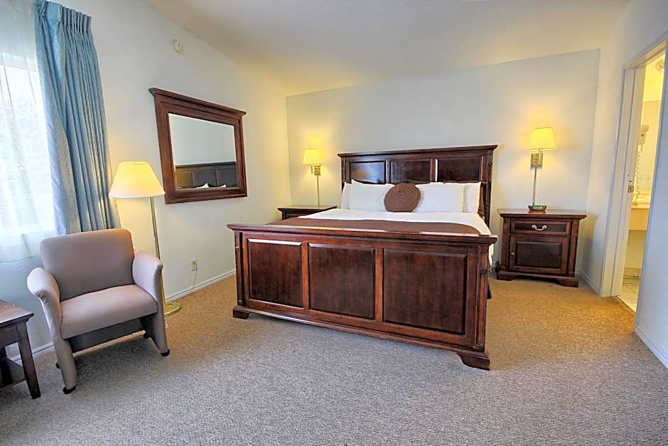 San Simeon Lodge