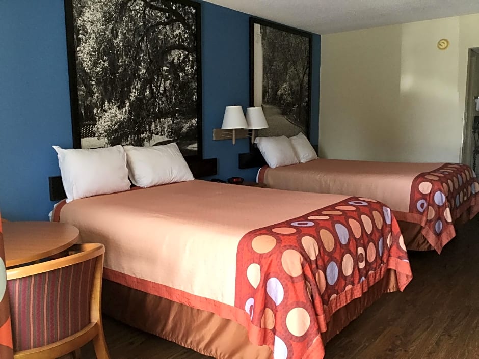 Super 8 by Wyndham Walterboro